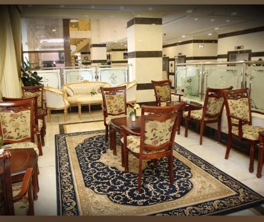 Sky view Hotel - Image 9