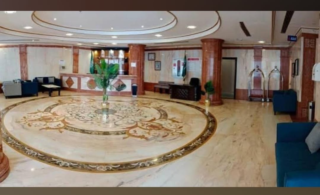 Sky view Hotel - Image 10