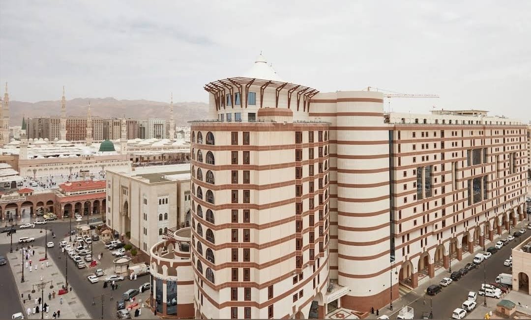 Pullman Zamzam Hotel - Image 11