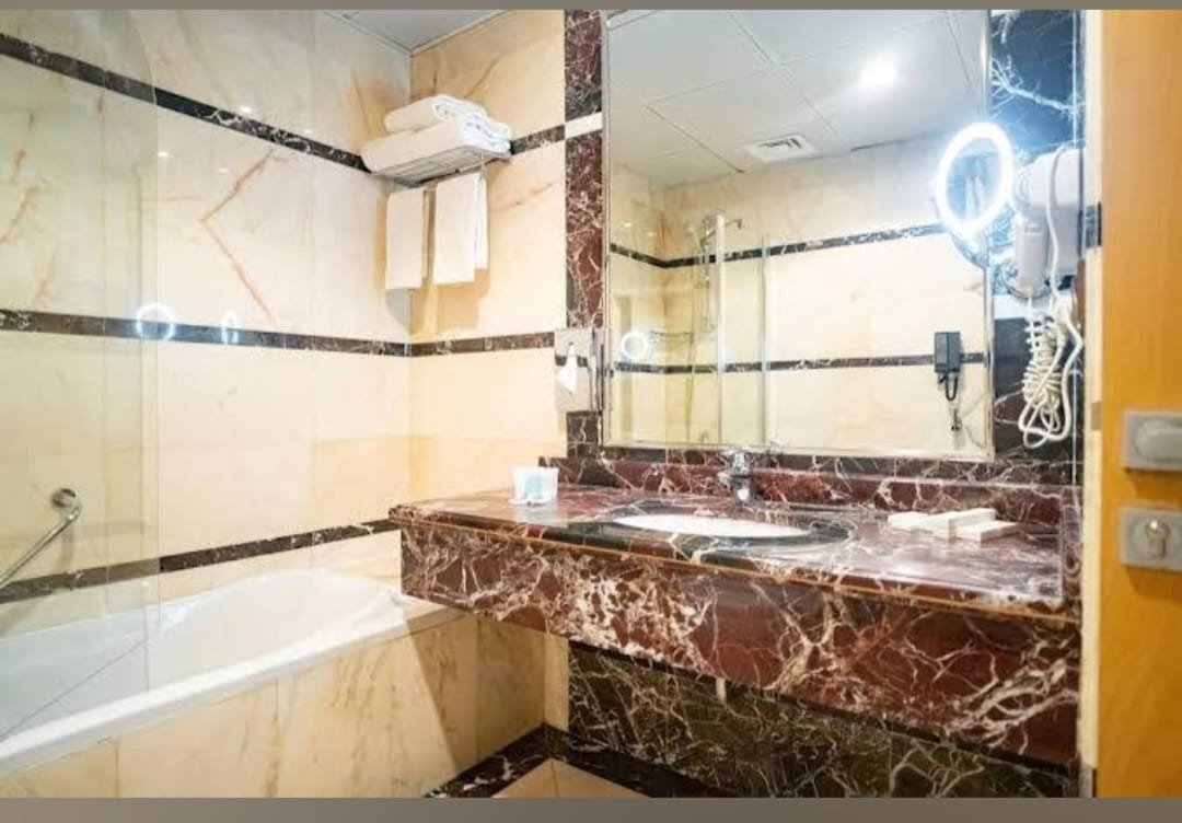 Emaar Maktan Hotel - Image 2